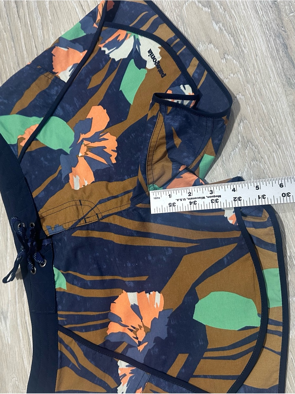 Patagonia Wavefarer Board Shorts Women’s Size 8 NWT Floral Surf Swim - Picture 7 of 7